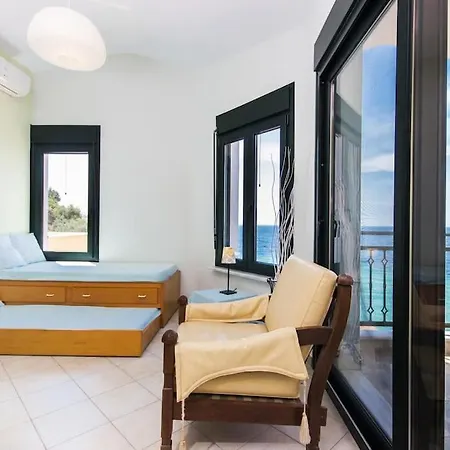 Holiday home Dolphin 's Pass Skala Kallirakhis